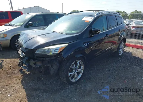 2013 Ford Escape Titanium z USA, uszkodzony, nr VIN 1FMCU0J93DUD65586